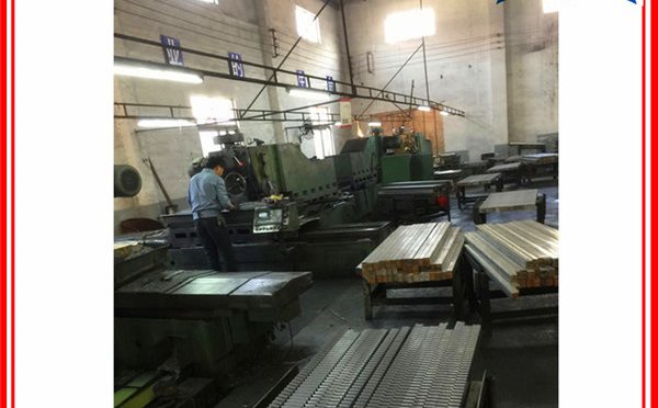 Moteurs électriques CNC de haute précision/crémaillère et pignon en plastique