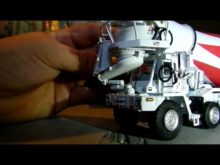Oshkosh S-Series front discharge mixer review